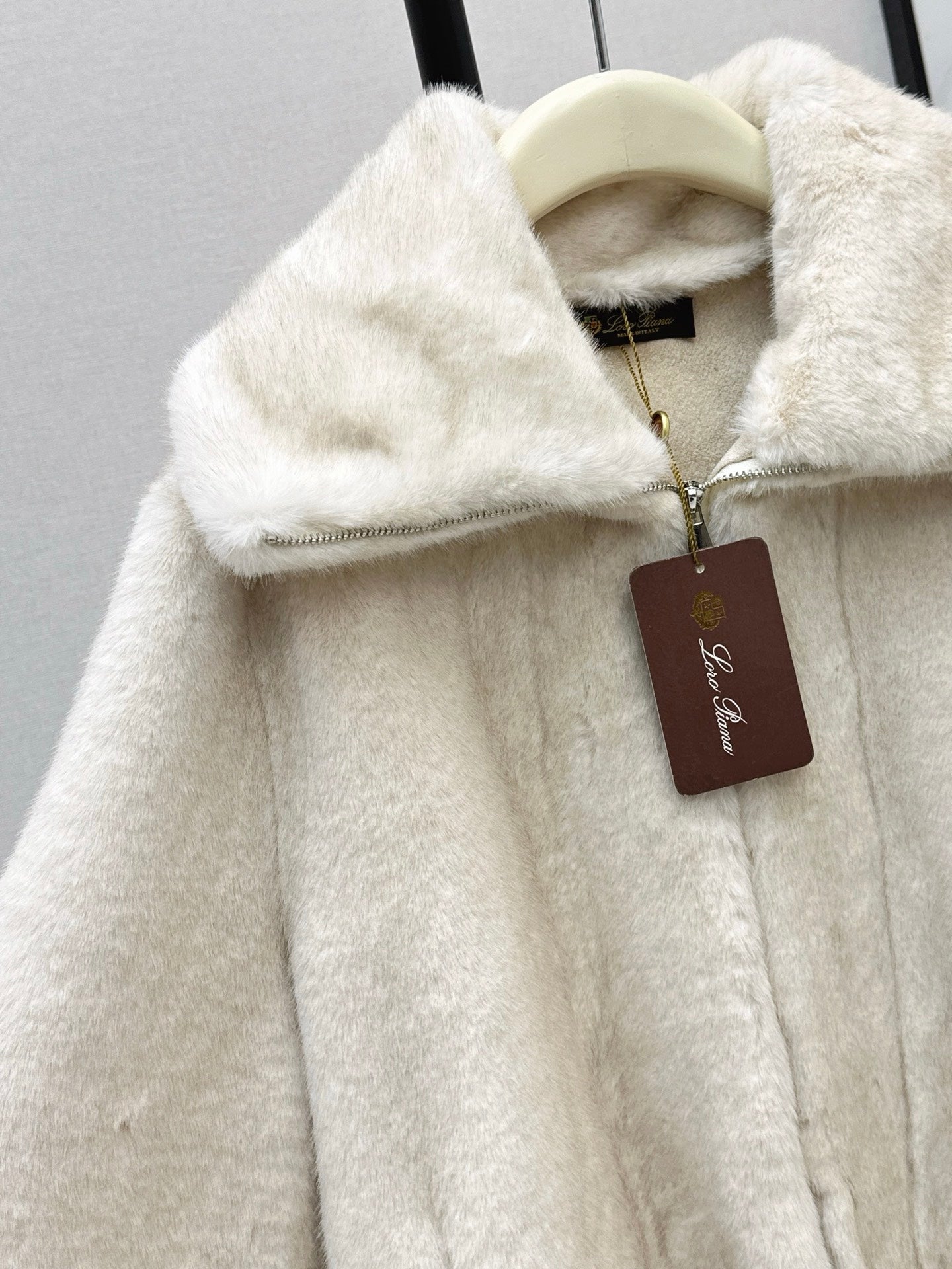 Loro 25fw fur jacket