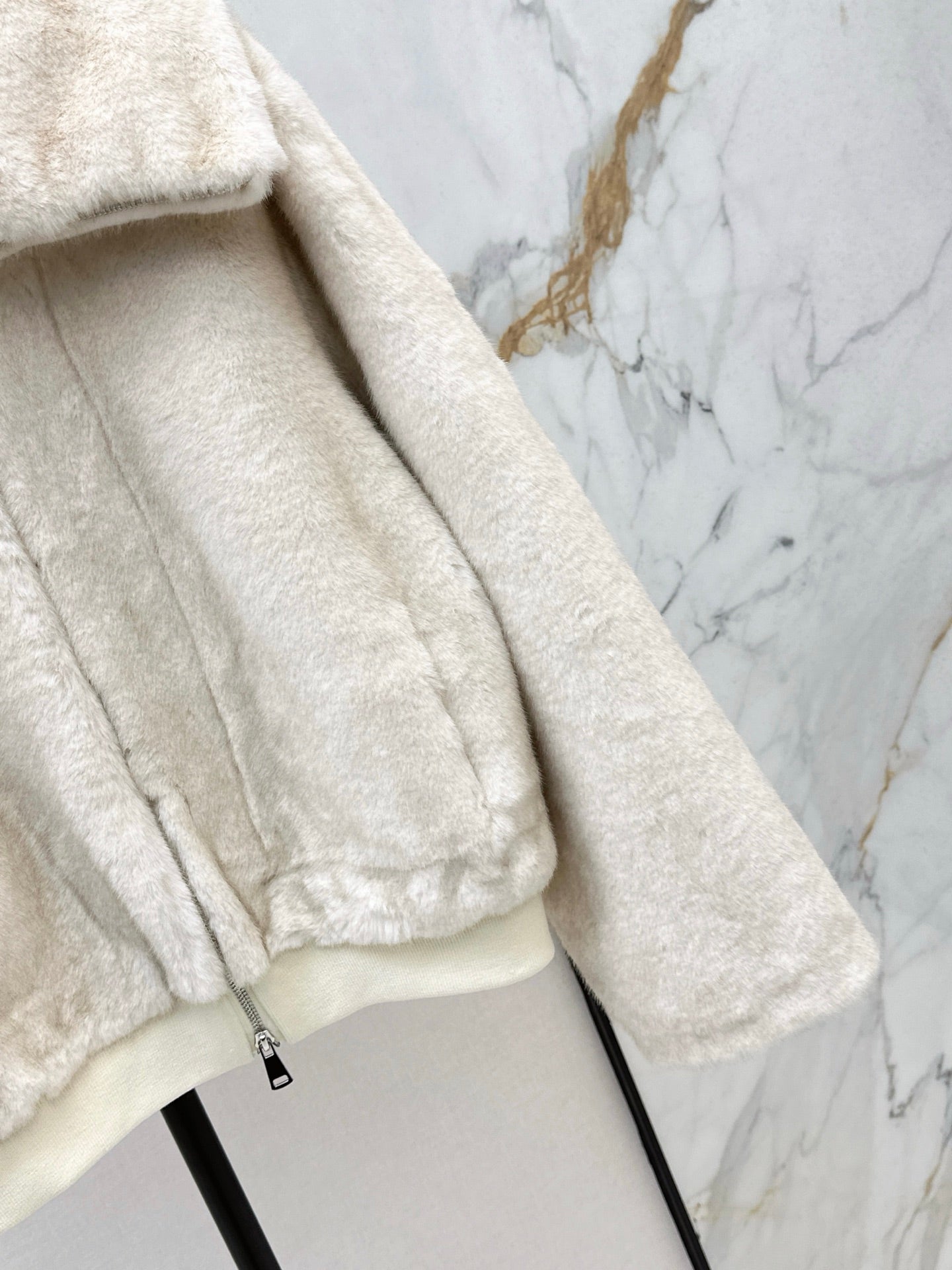 Loro 25fw fur jacket