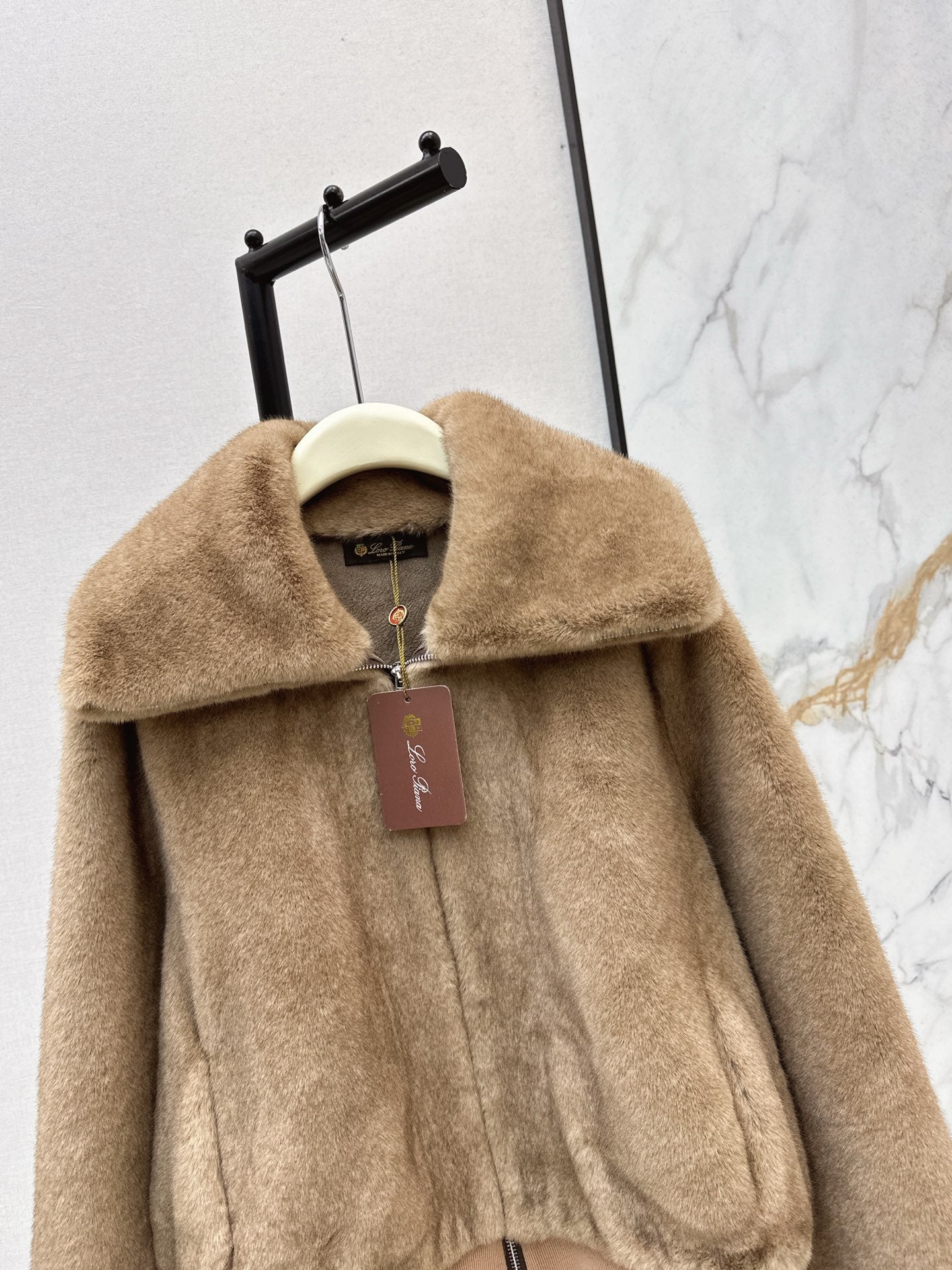 Loro 25fw fur jacket