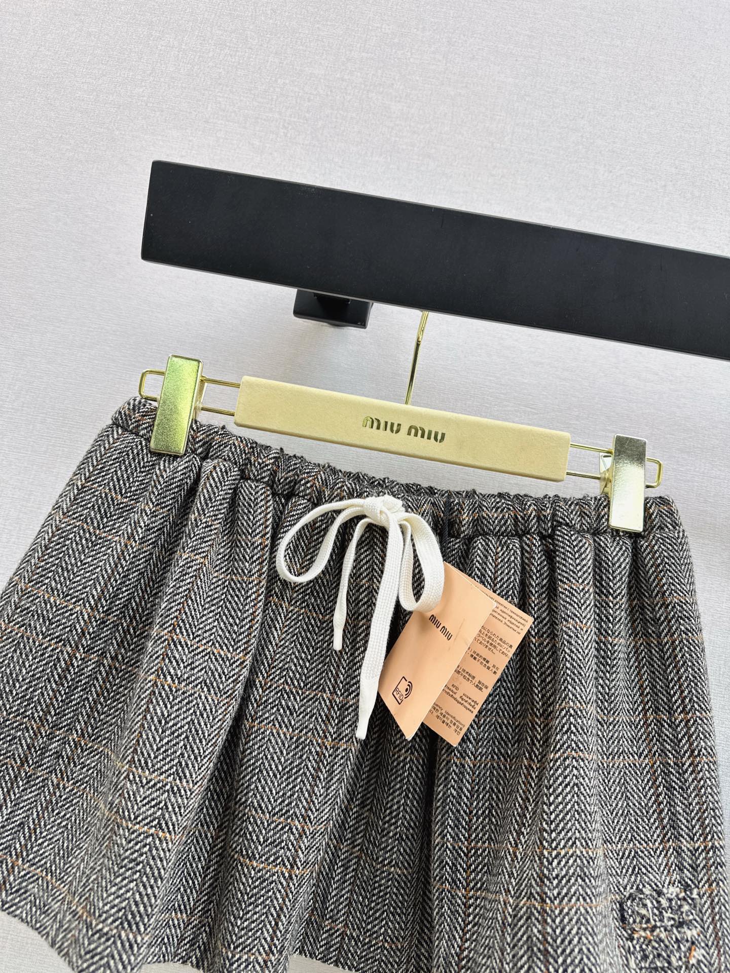 Miu 25fw bud miniskirt