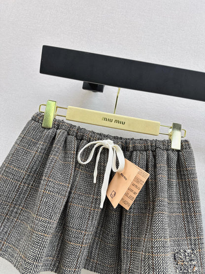 Miu 25fw bud miniskirt