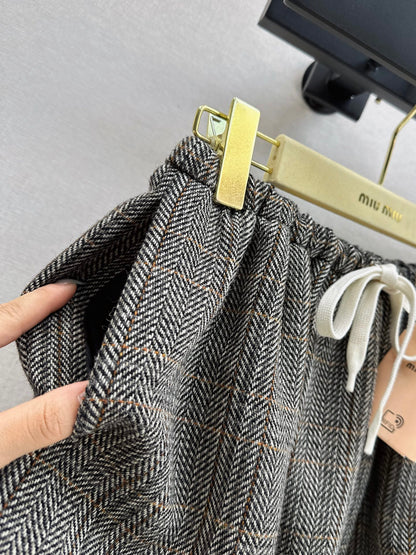 Miu 25fw bud miniskirt