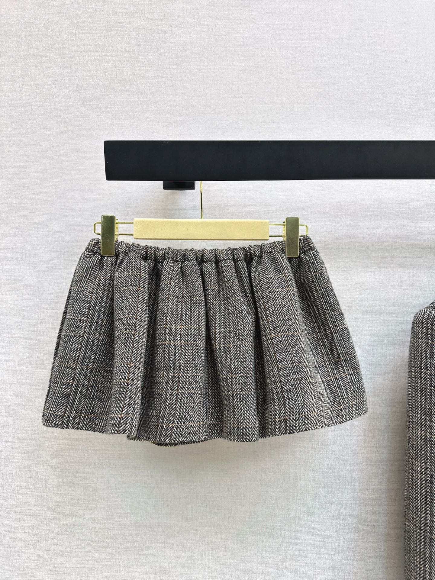 Miu 25fw bud miniskirt