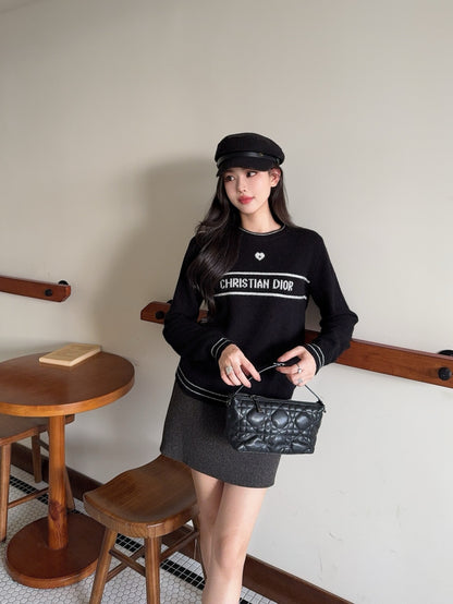 CD 25fw embroidery sweater