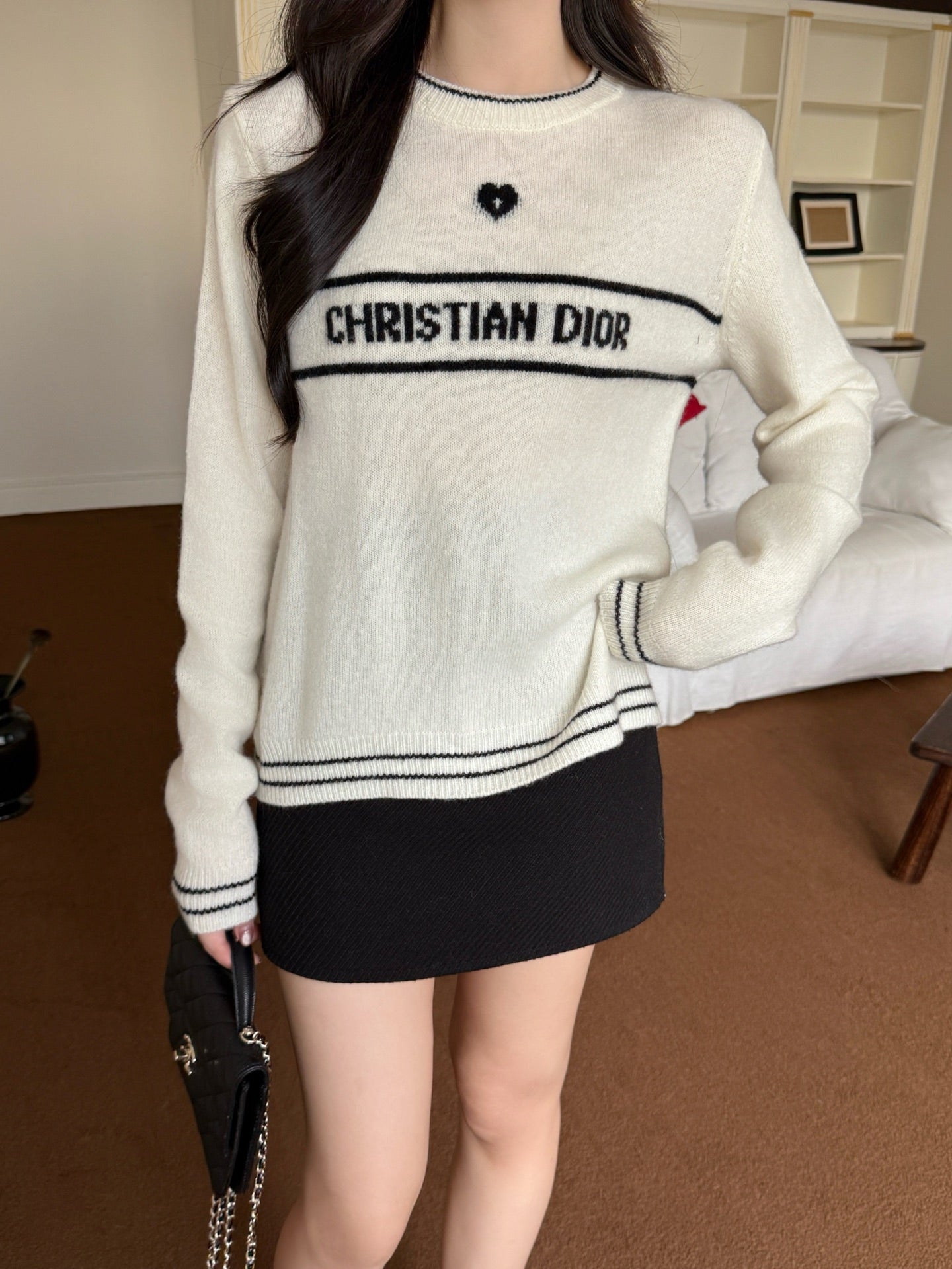 CD 25fw embroidery sweater