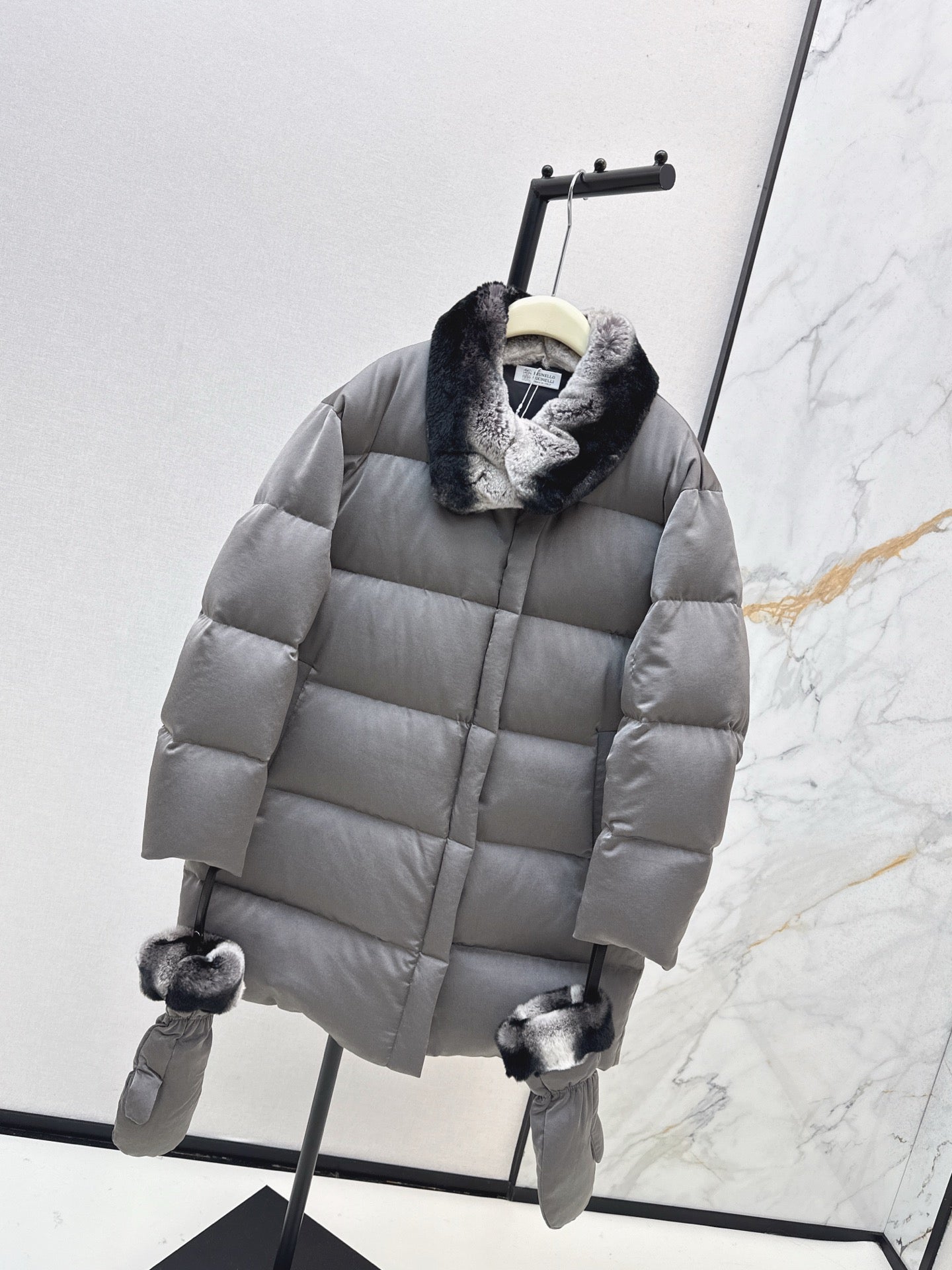 Brun 25fw down jacket