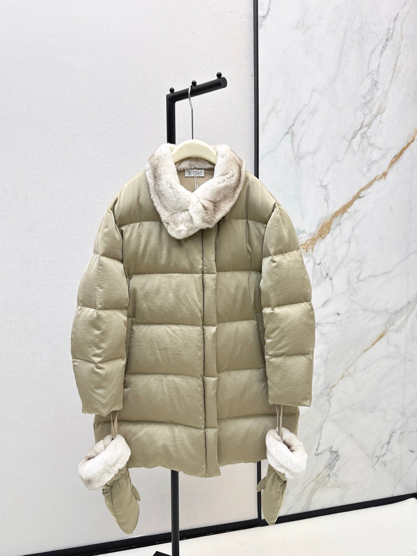 Brun 25fw down jacket