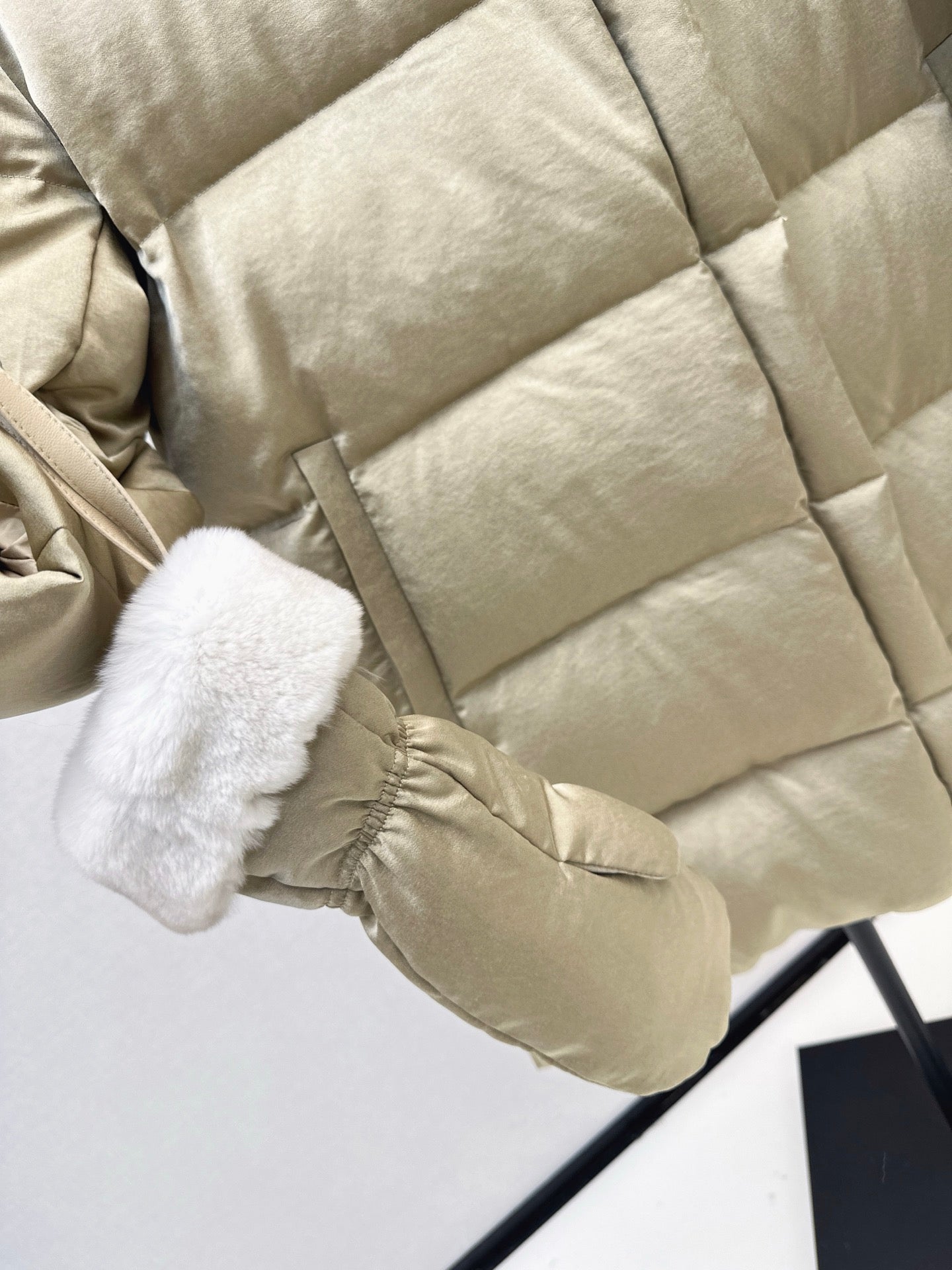 Brun 25fw down jacket