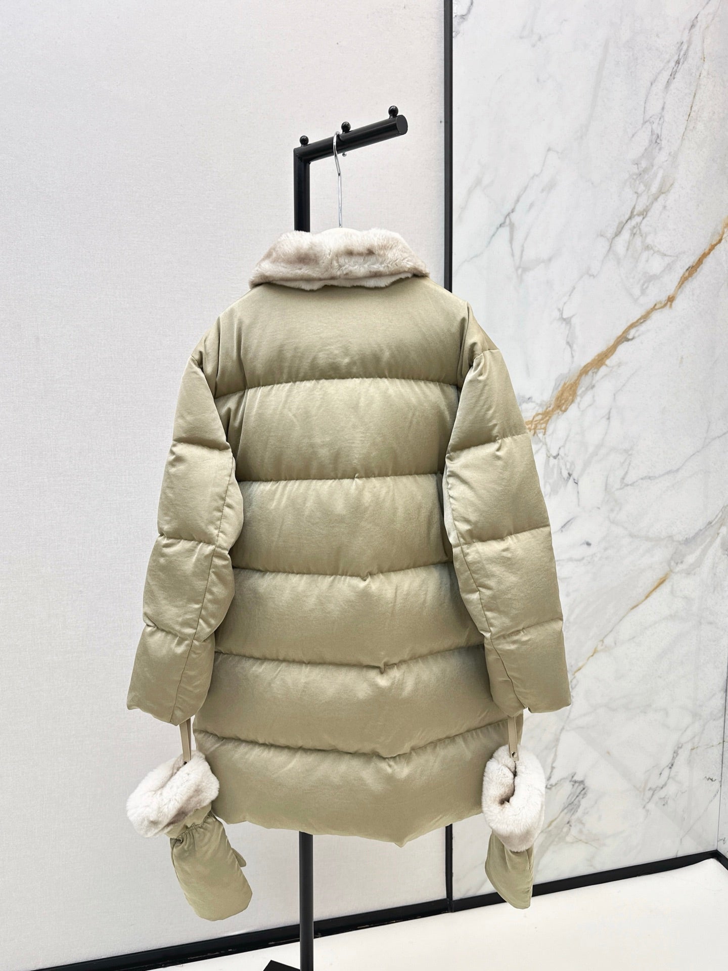 Brun 25fw down jacket