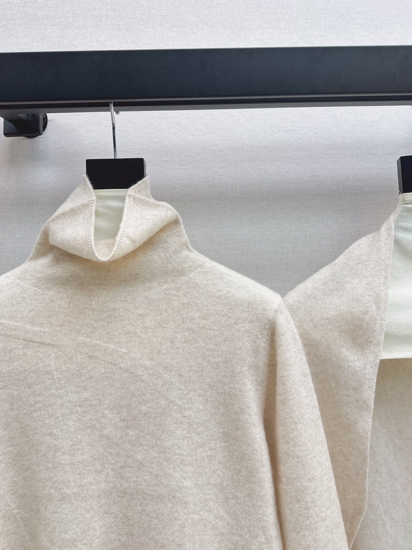 Loro 25fw cape sweater set