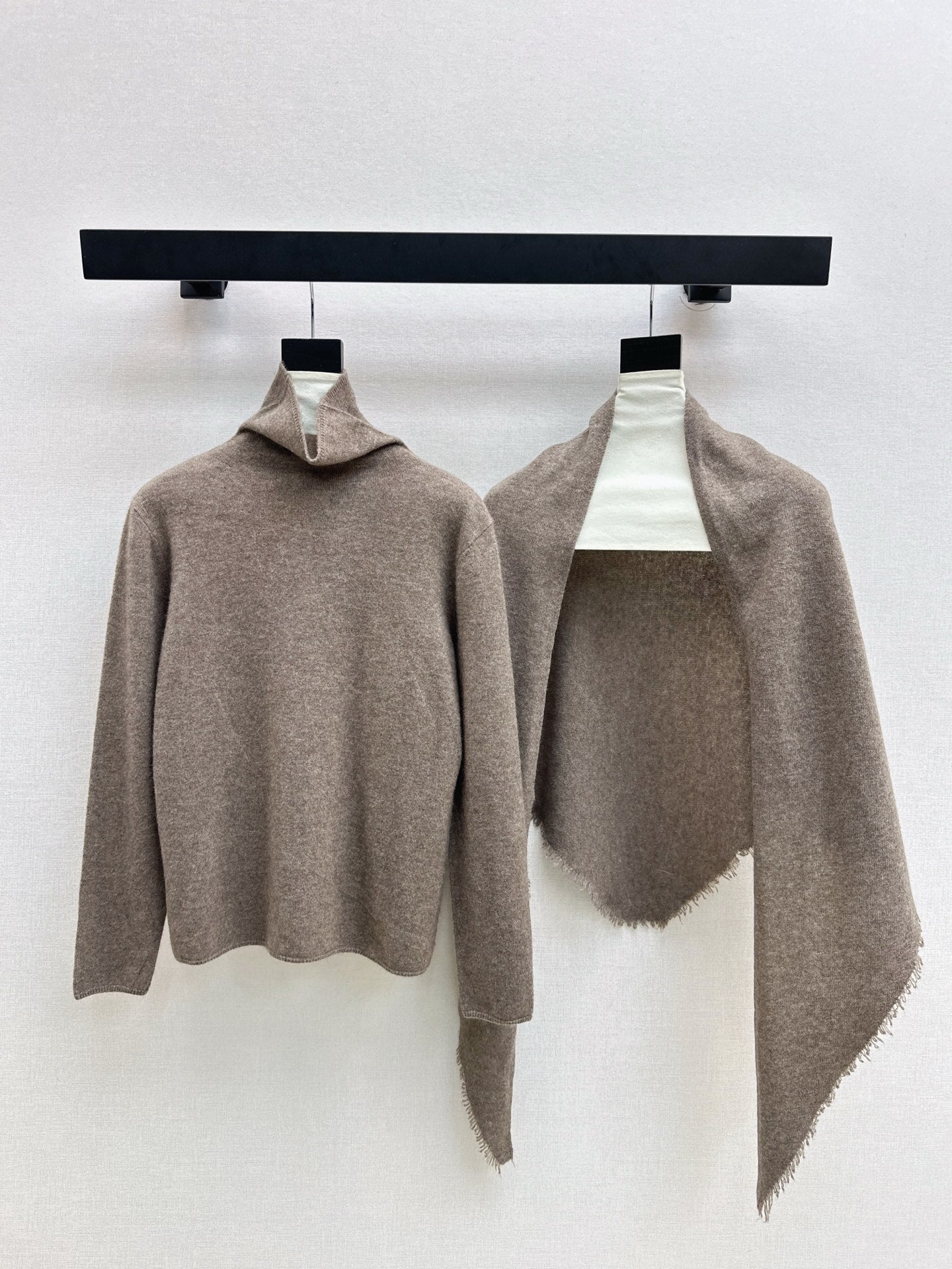 Loro 25fw cape sweater set