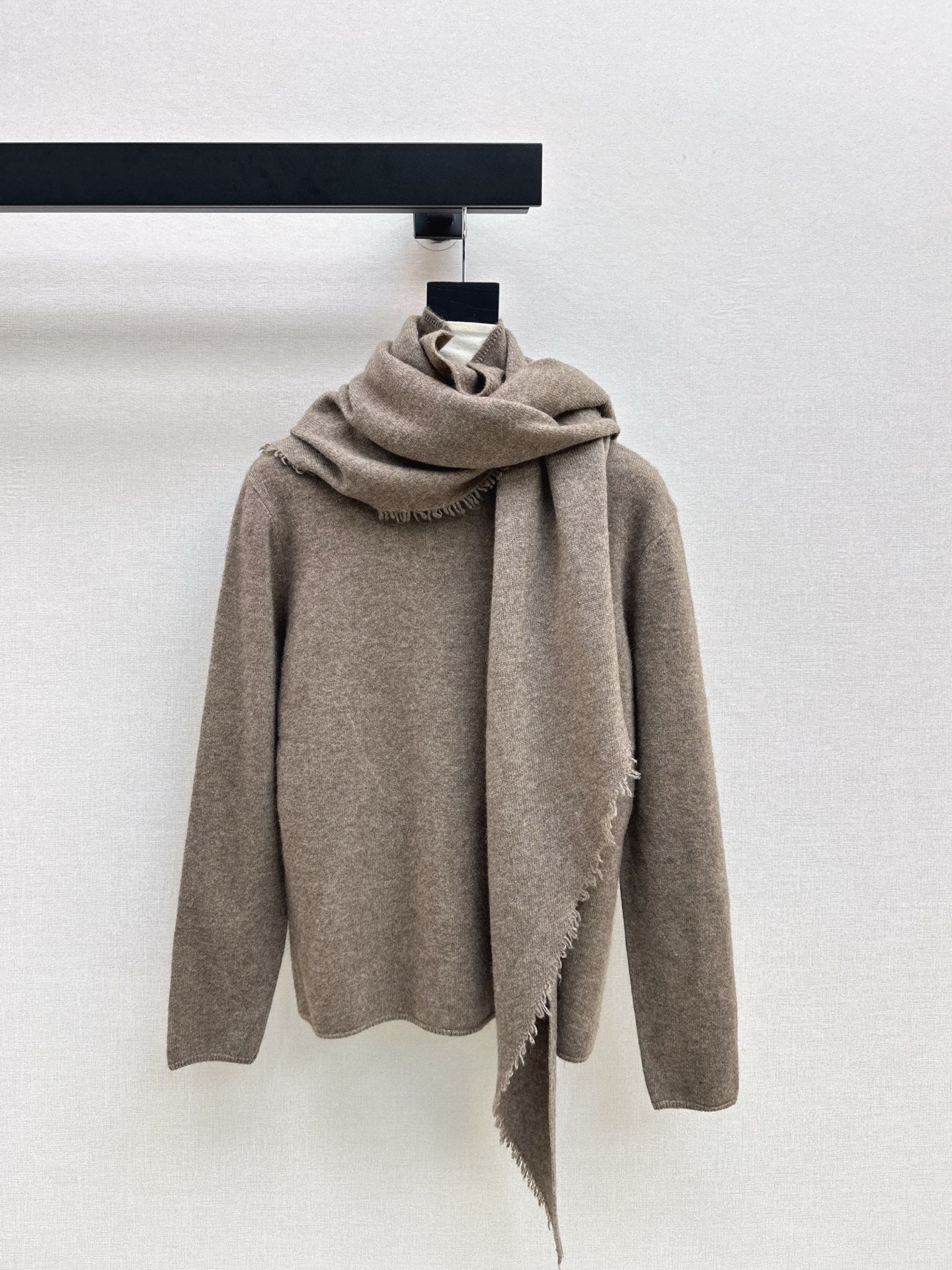 Loro 25fw cape sweater set