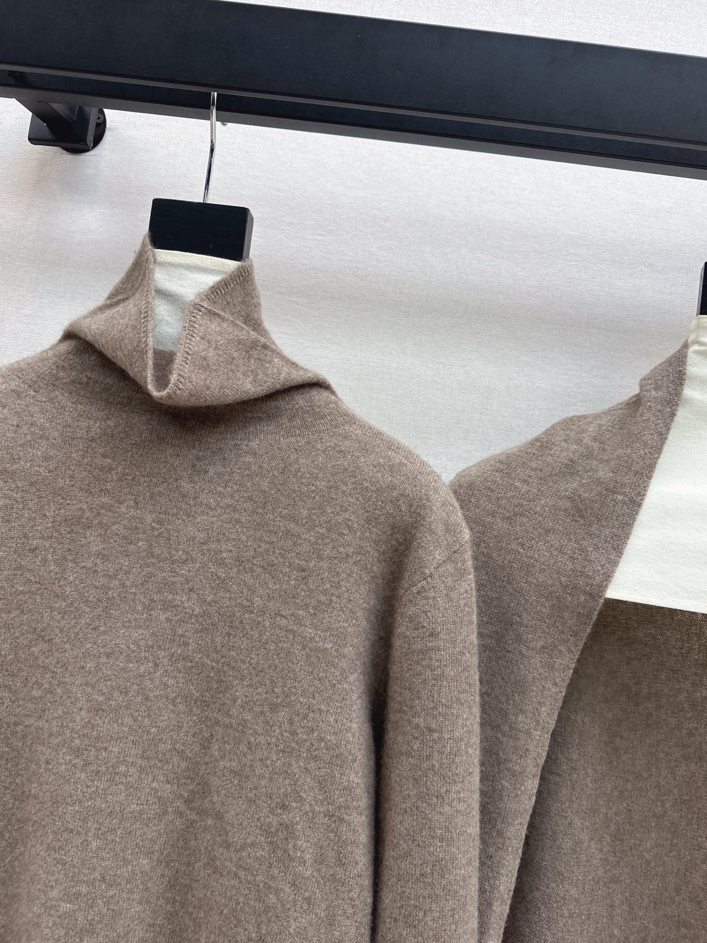 Loro 25fw cape sweater set