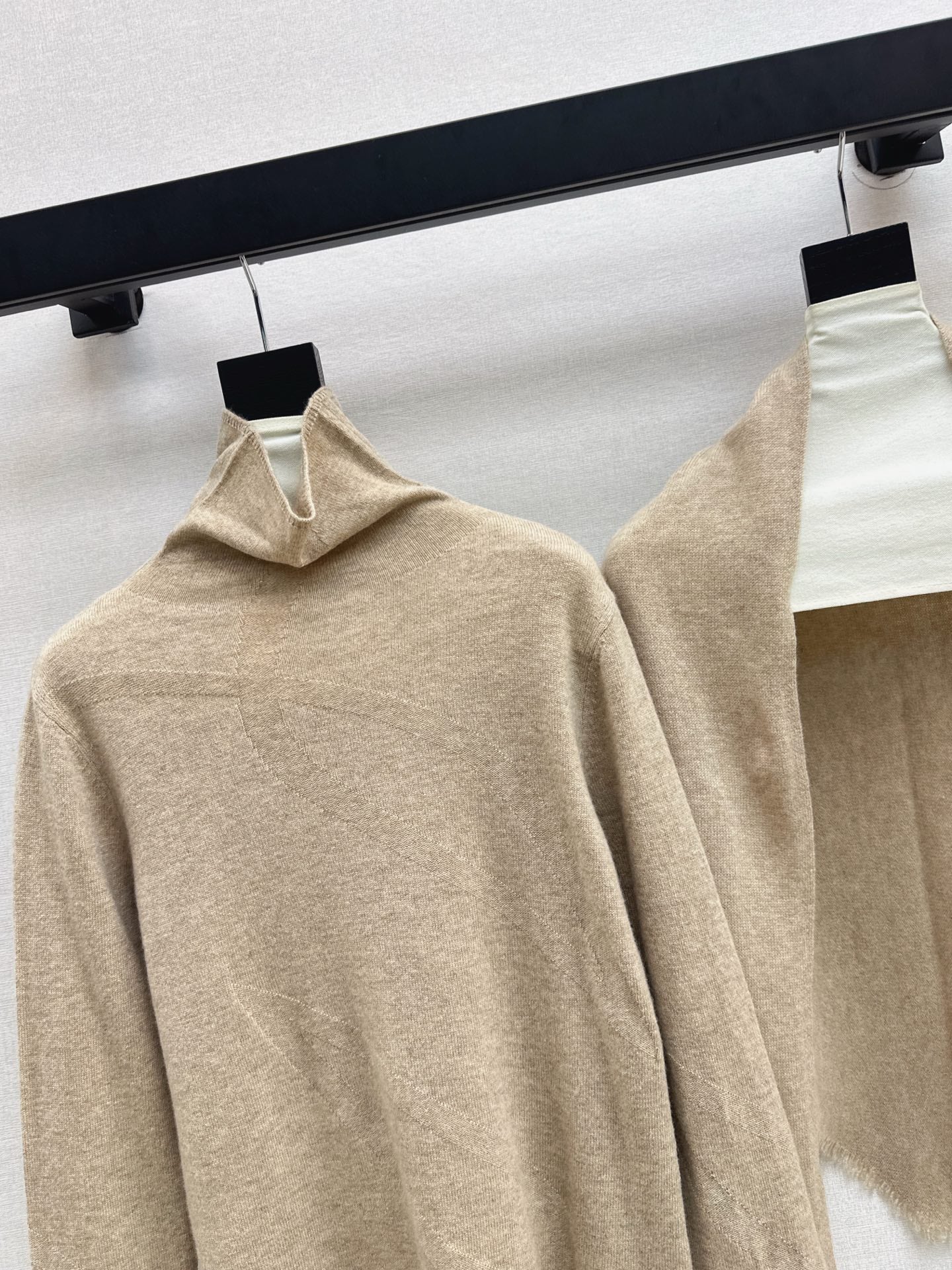 Loro 25fw cape sweater set