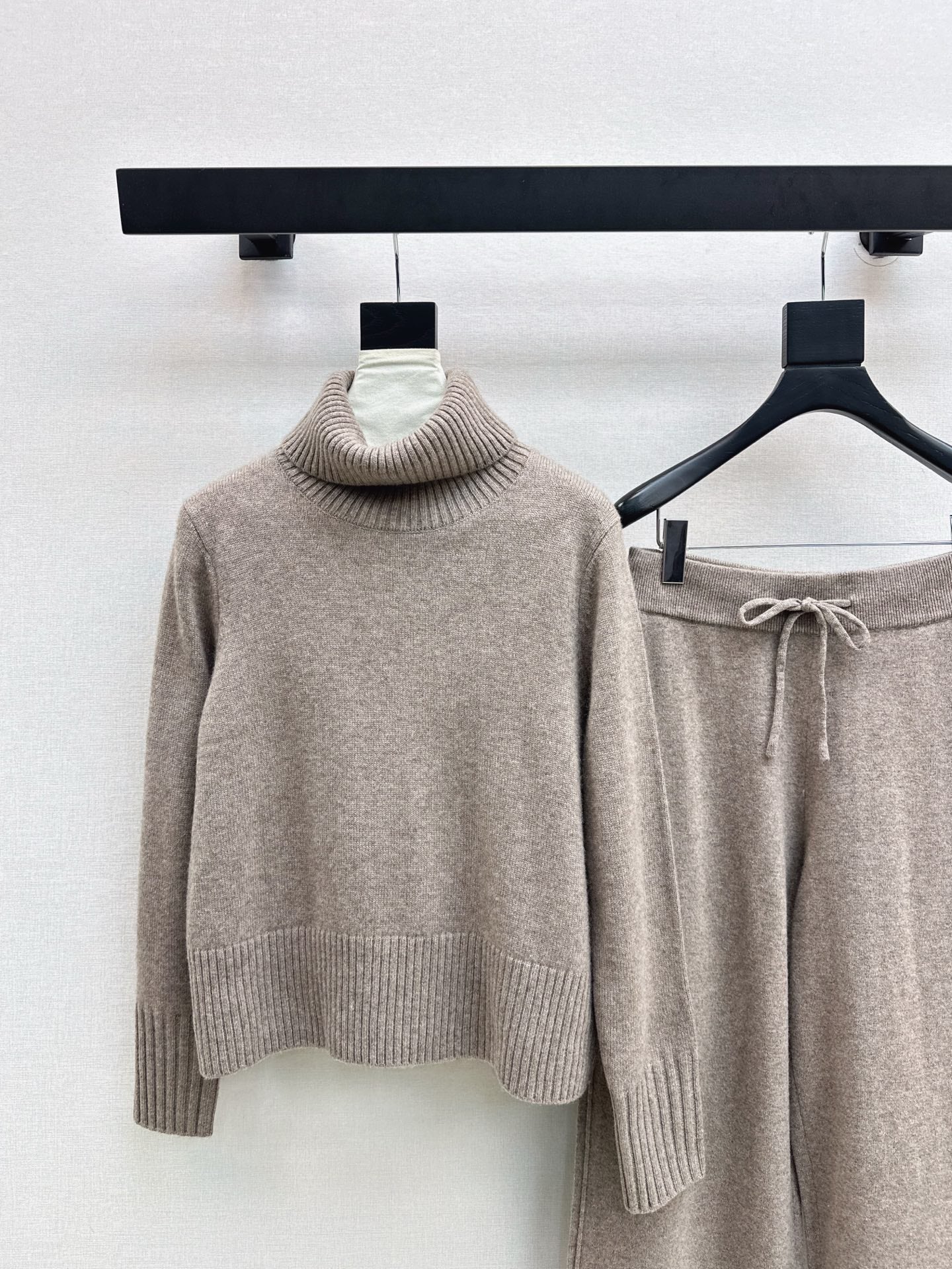 Brun 25fw sweater wide pants set