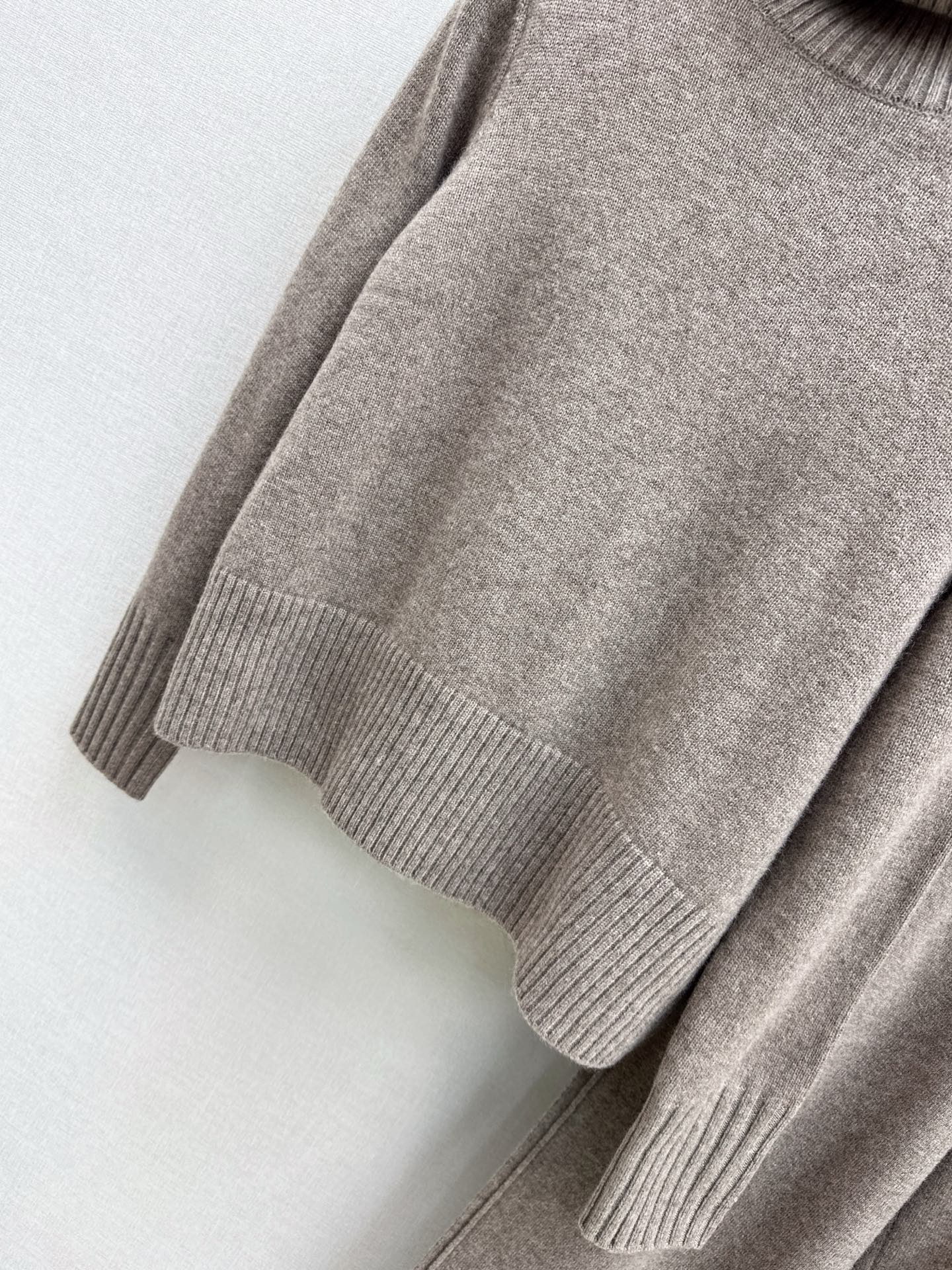 Brun 25fw sweater wide pants set