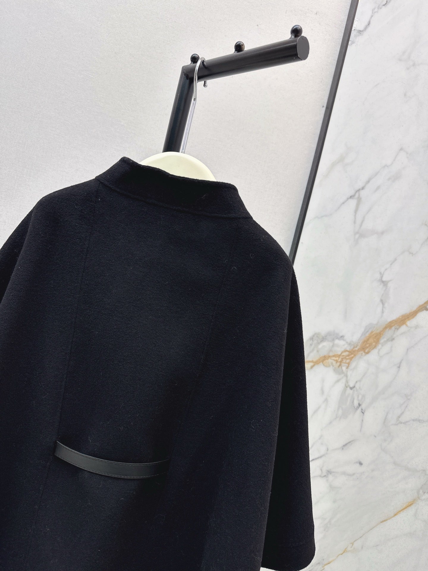 Loro 25fw cape coats