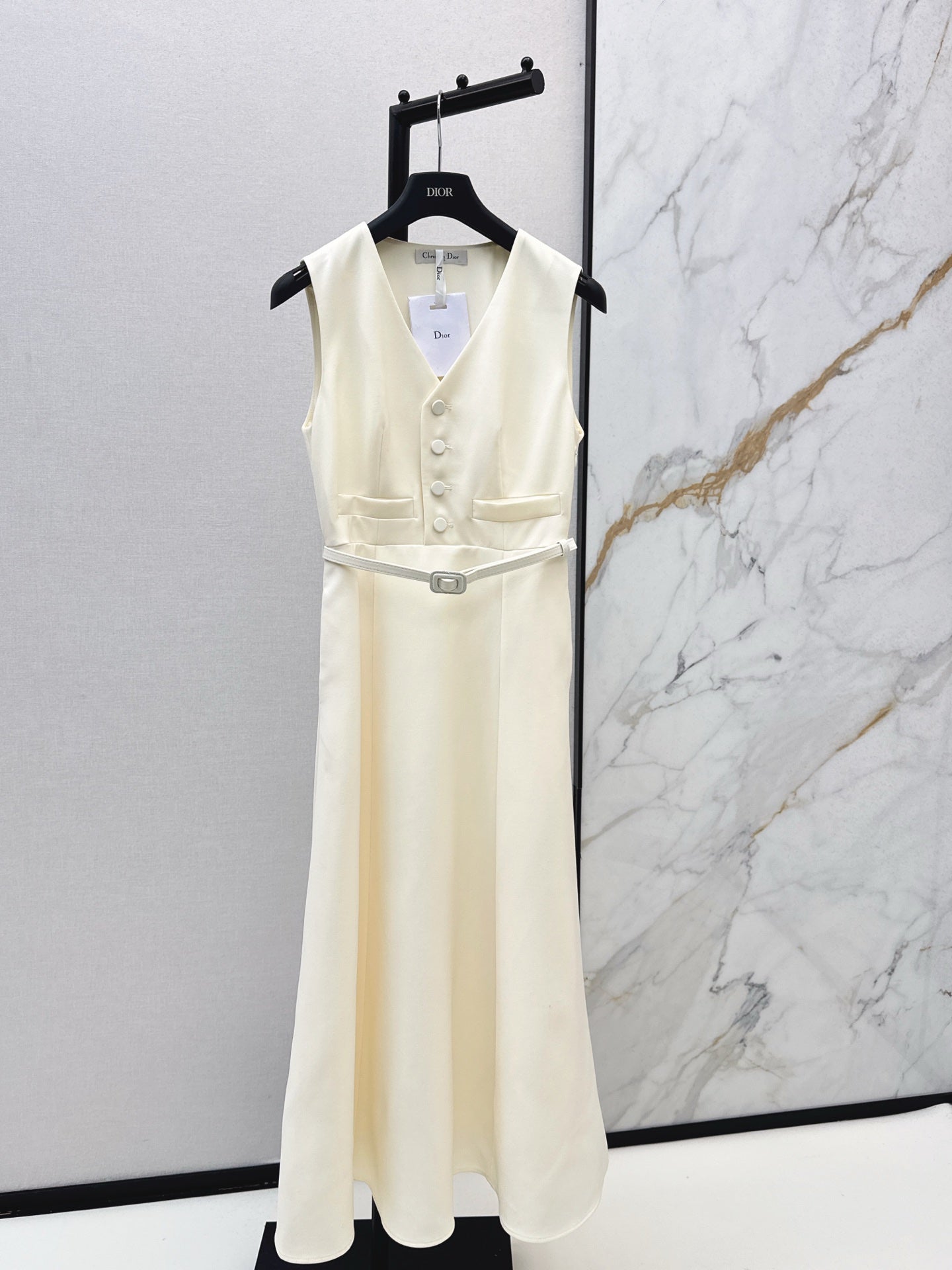 CD 25fw sleeveless dress