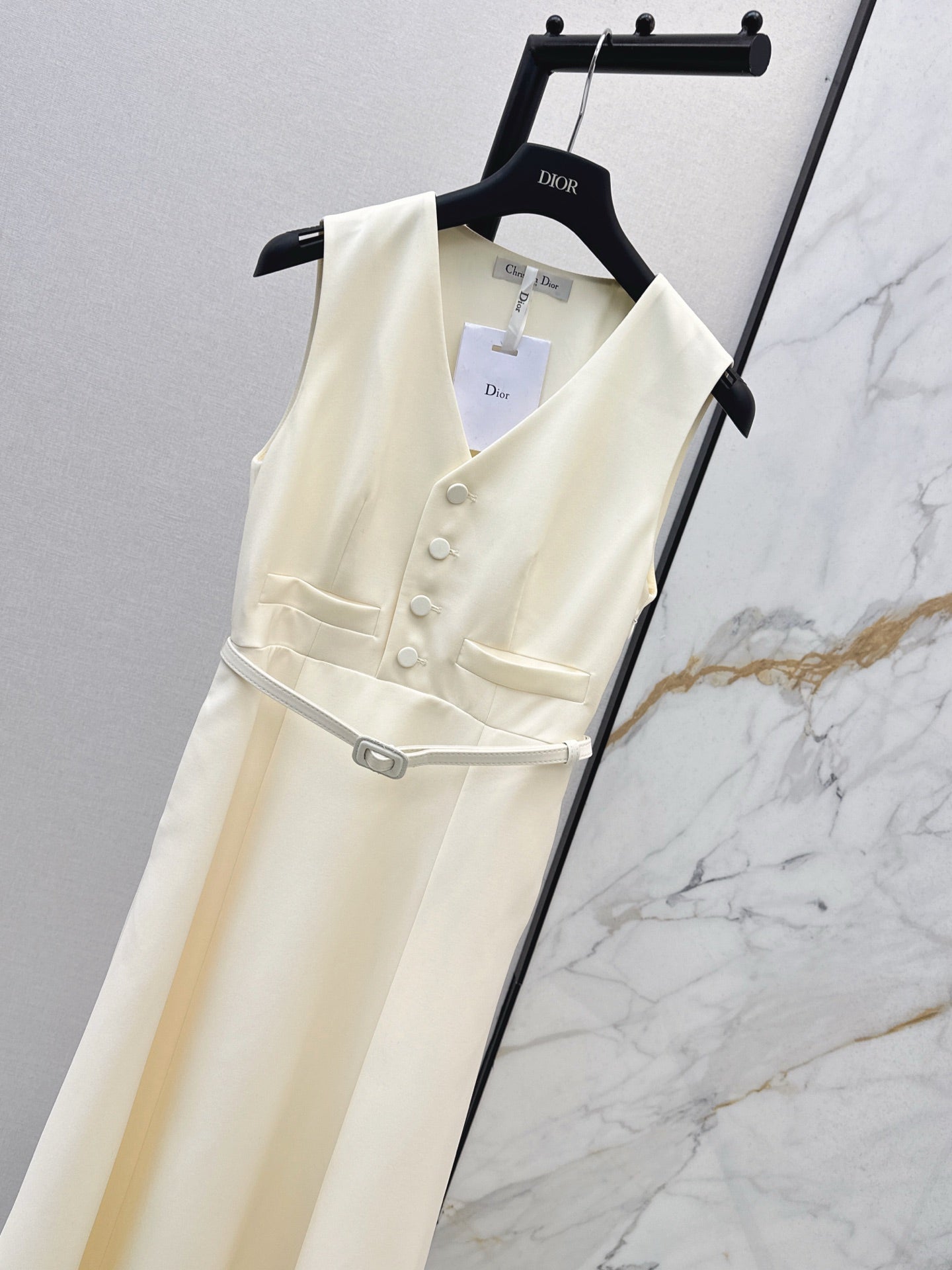 CD 25fw sleeveless dress