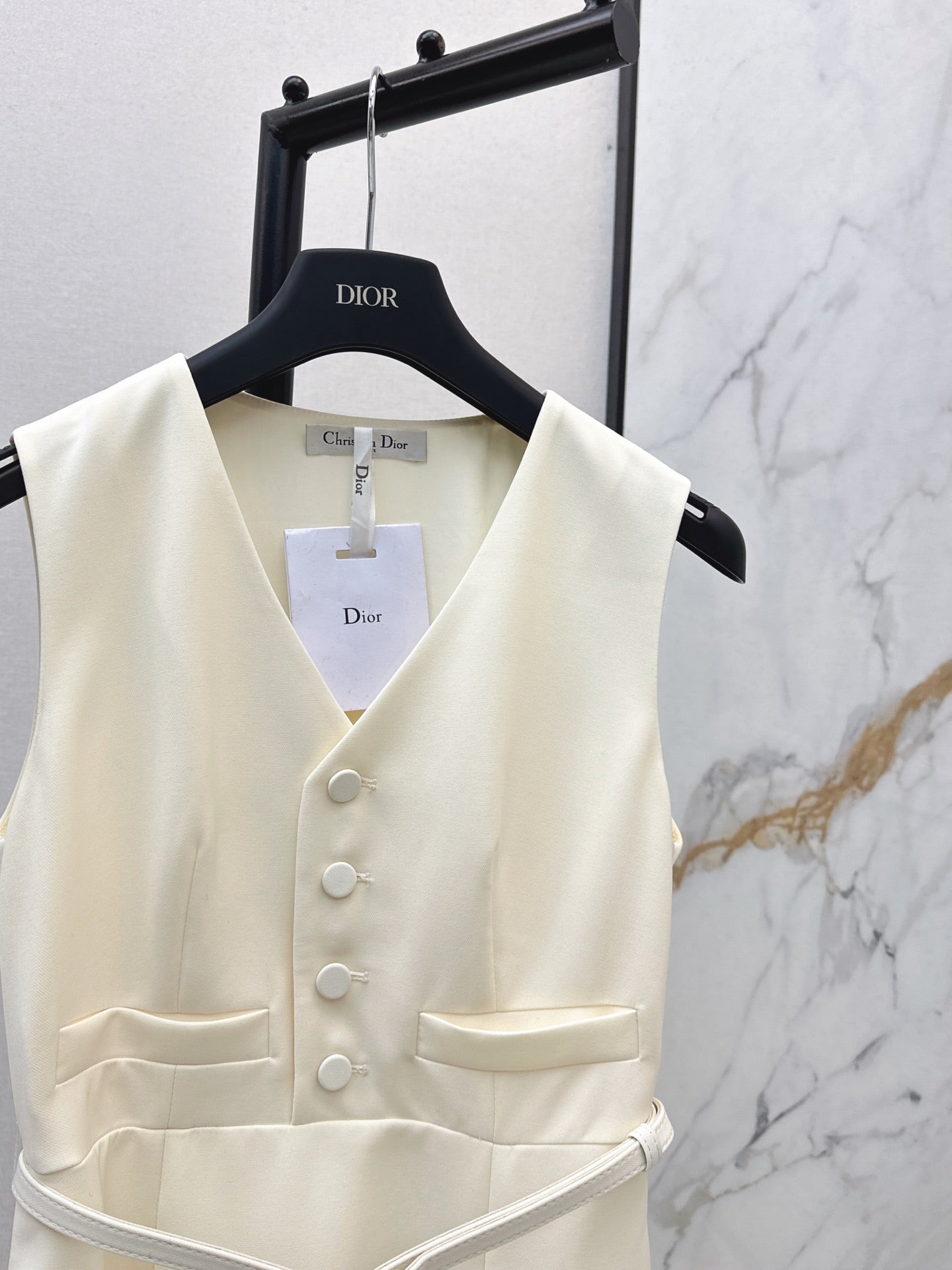 CD 25fw sleeveless dress