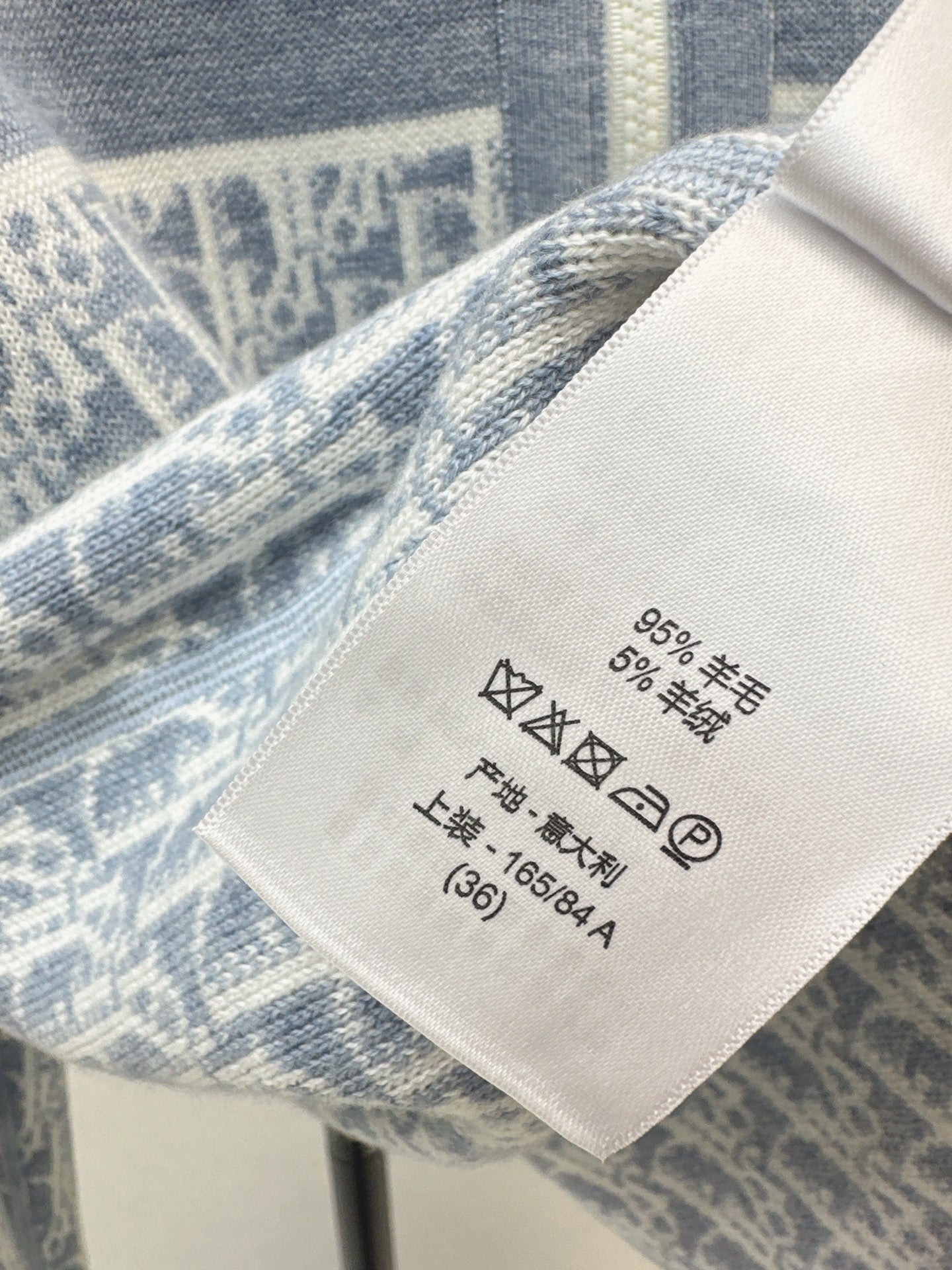 CD 25fw hooded reversible jacket