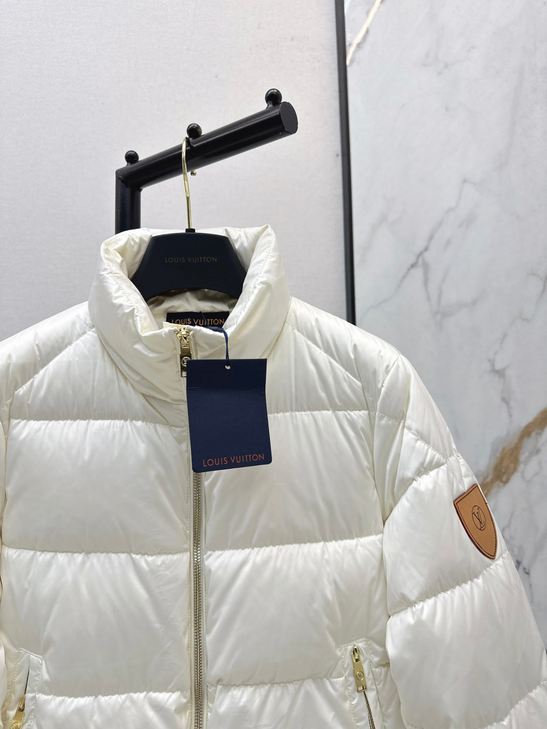 Loui 25fw down jacket