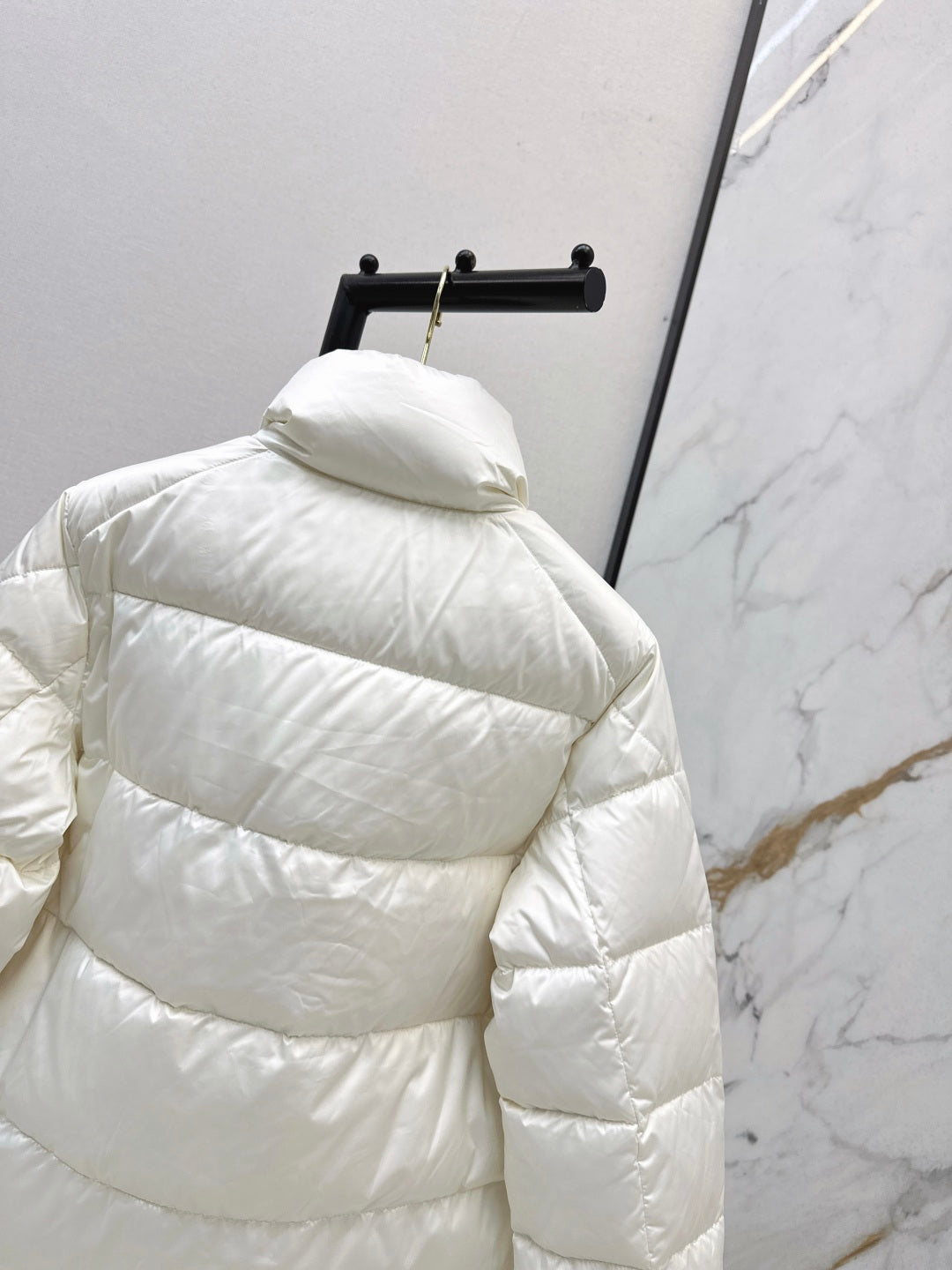Loui 25fw down jacket