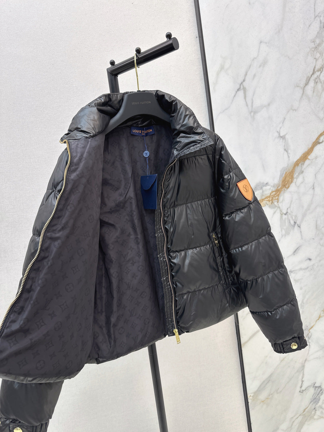 Loui 25fw down jacket
