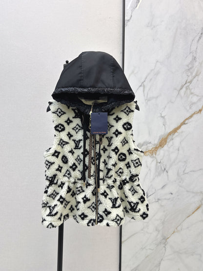 Loui 25fw hooded vest