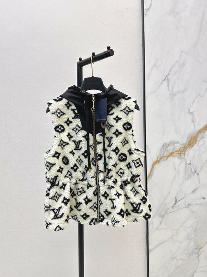 Loui 25fw hooded vest