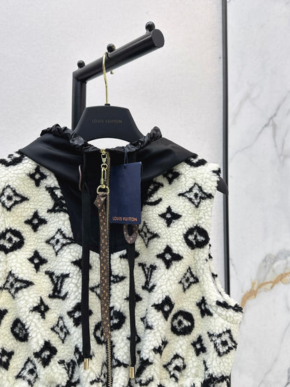 Loui 25fw hooded vest