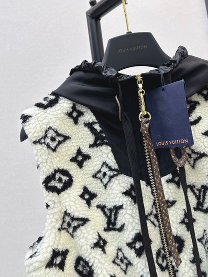 Loui 25fw hooded vest