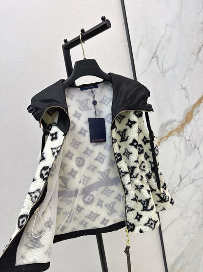 Loui 25fw hooded vest