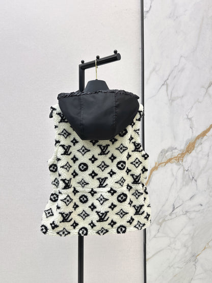 Loui 25fw hooded vest