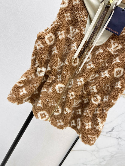 Loui 25fw hooded vest