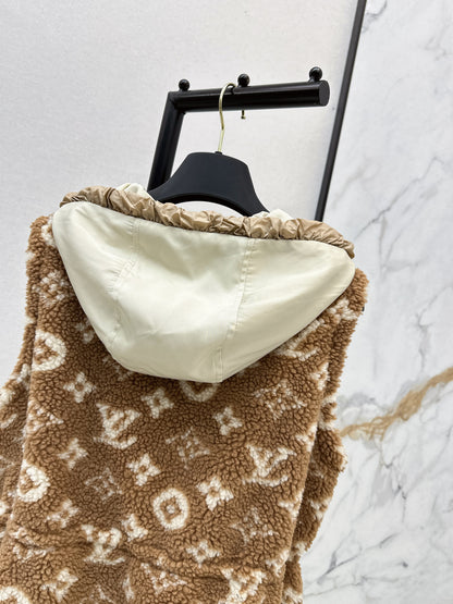 Loui 25fw hooded vest