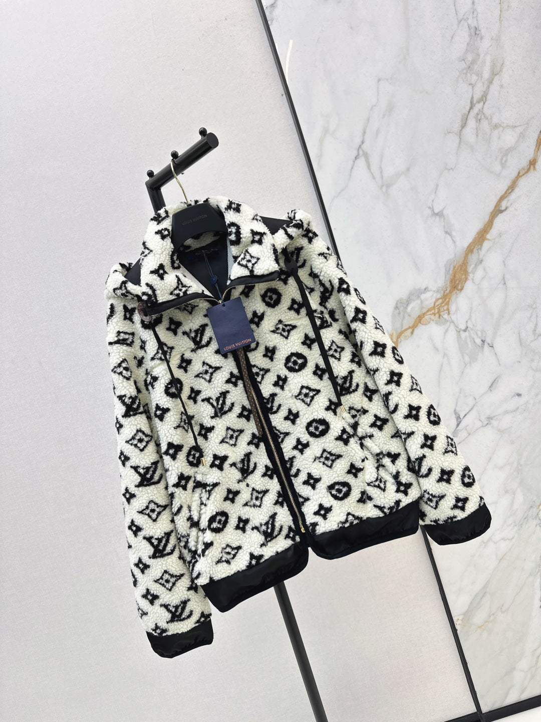 Loui 25fw hooded jacket