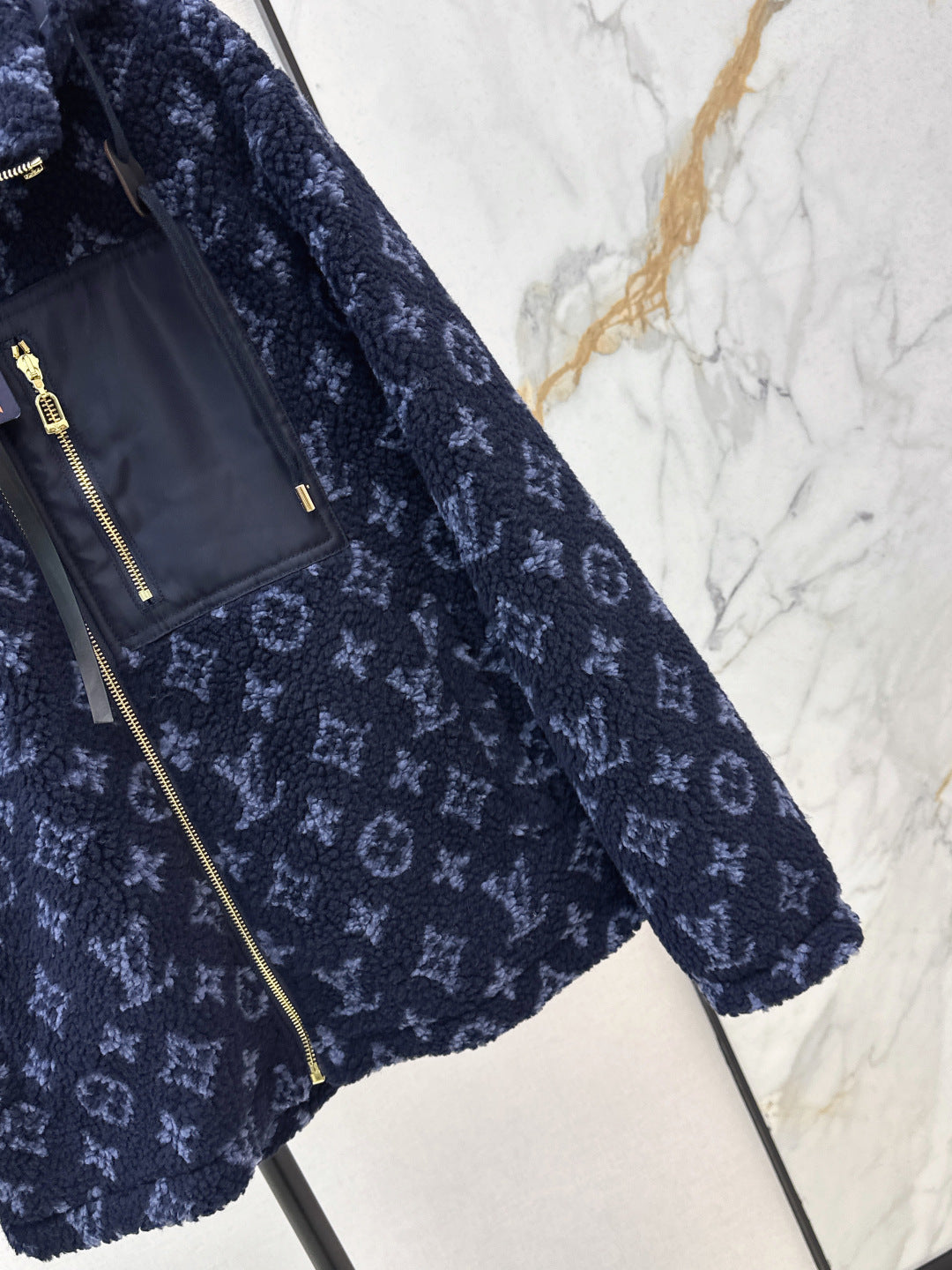 Loui 25fw hooded jacket