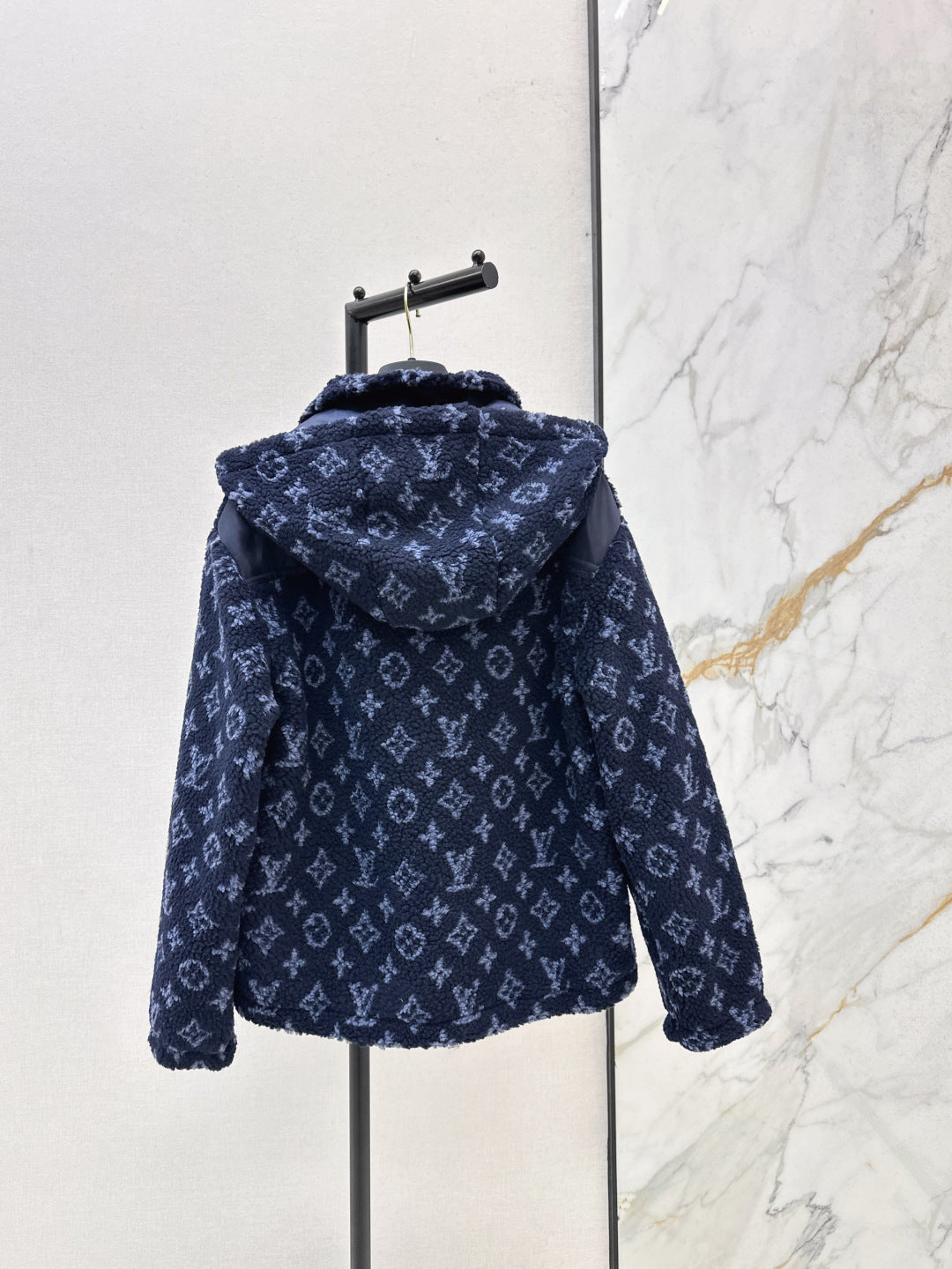 Loui 25fw hooded jacket