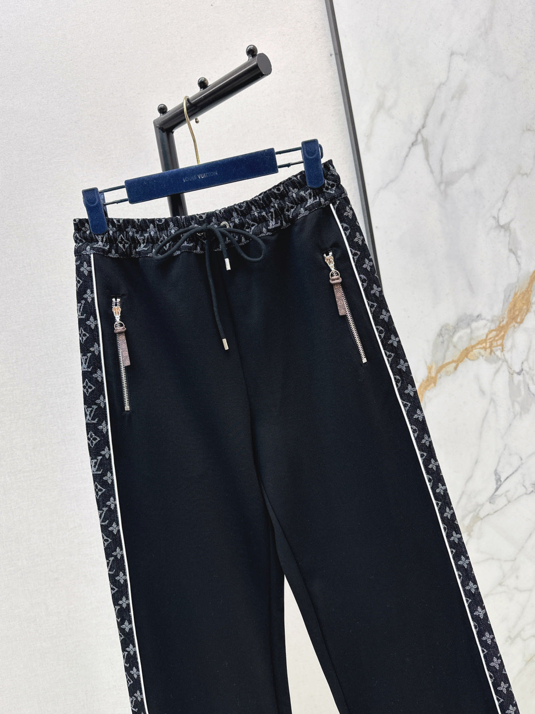 Loui 25fw straight pants