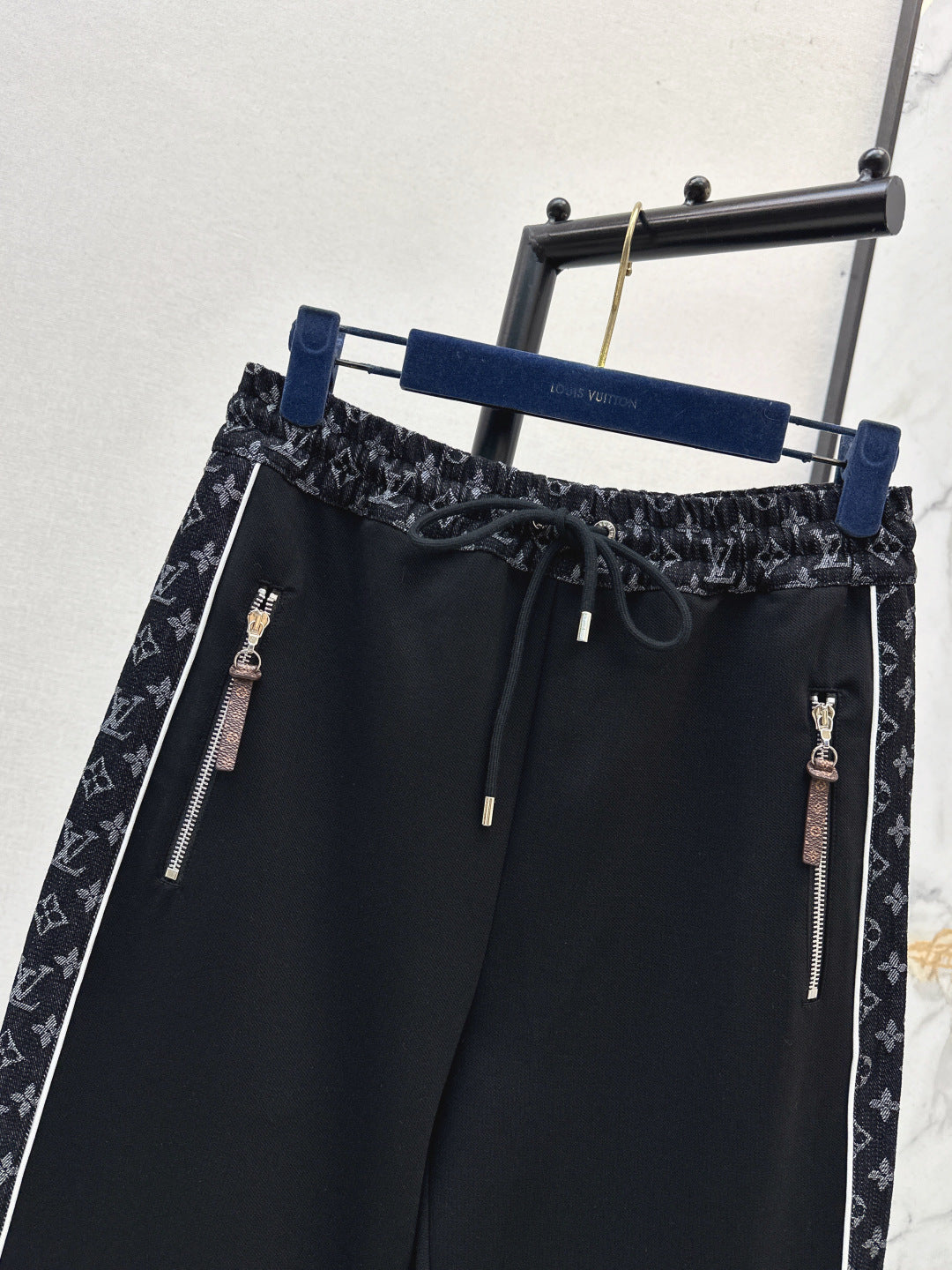 Loui 25fw straight pants