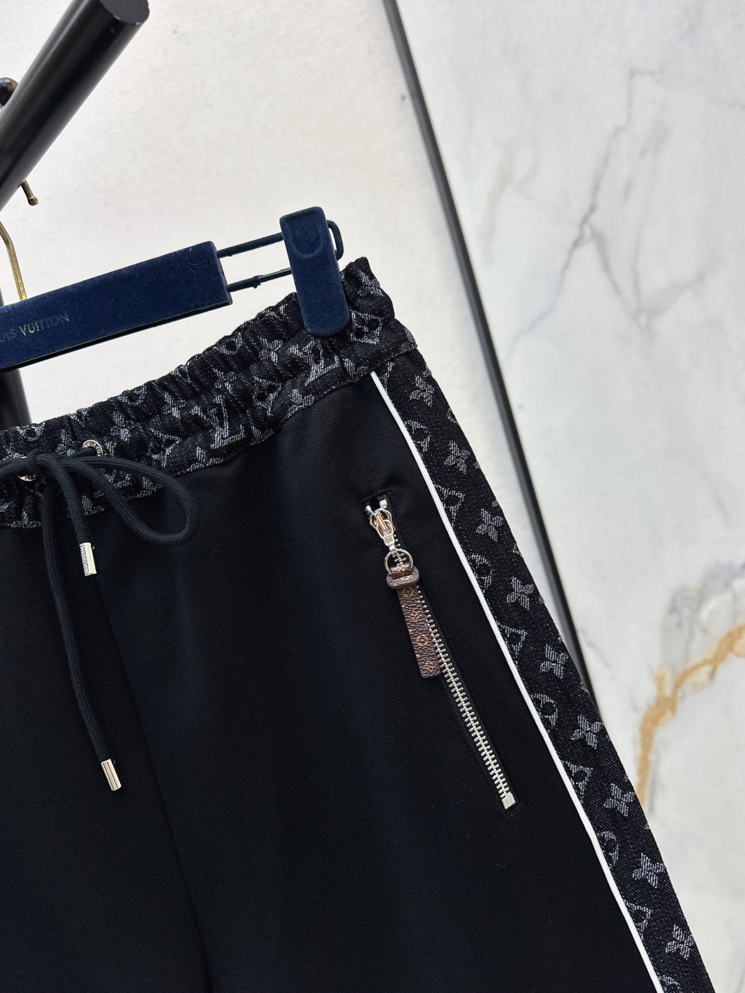 Loui 25fw straight pants