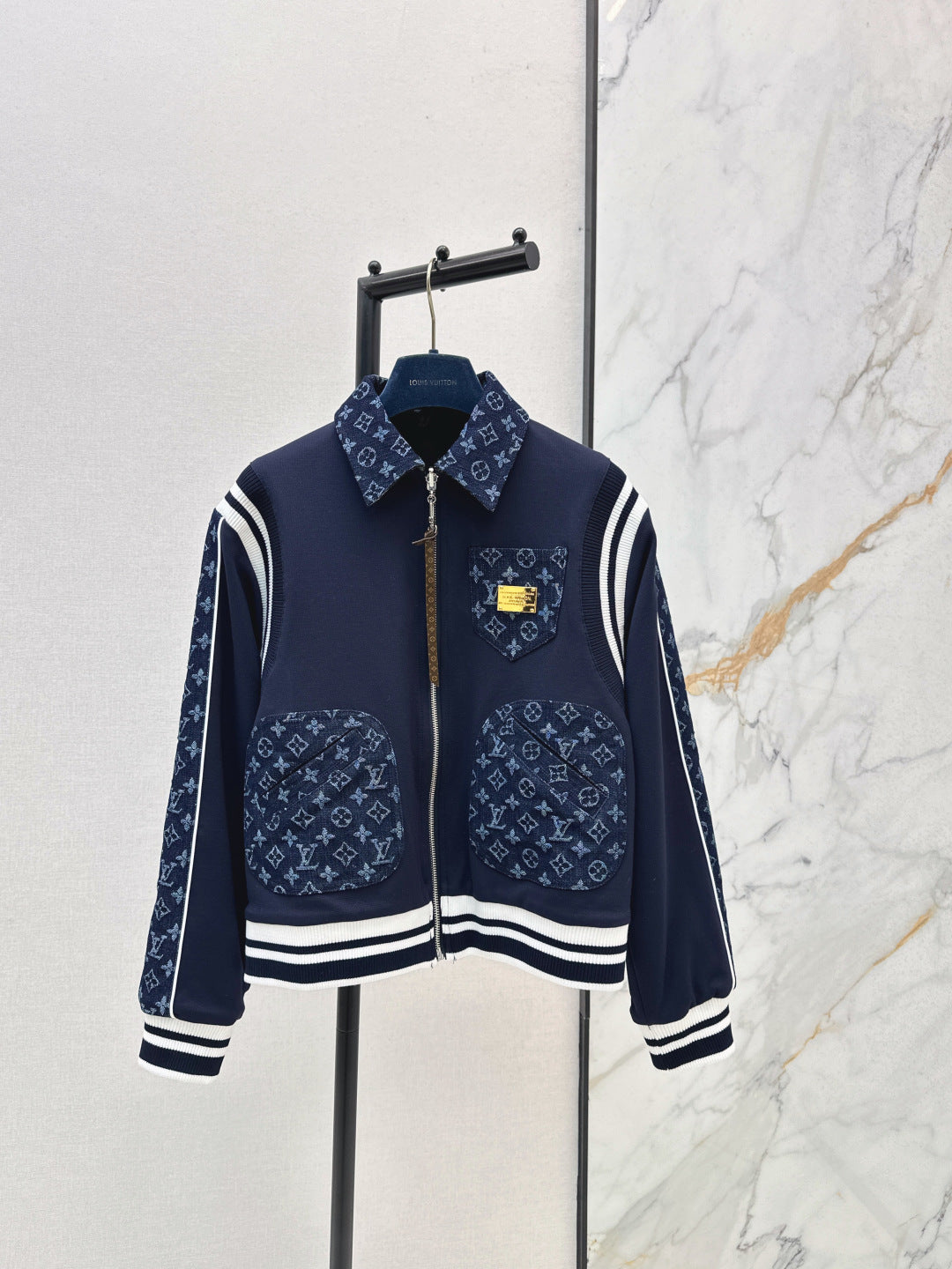 Loui 25fw reversible jacket