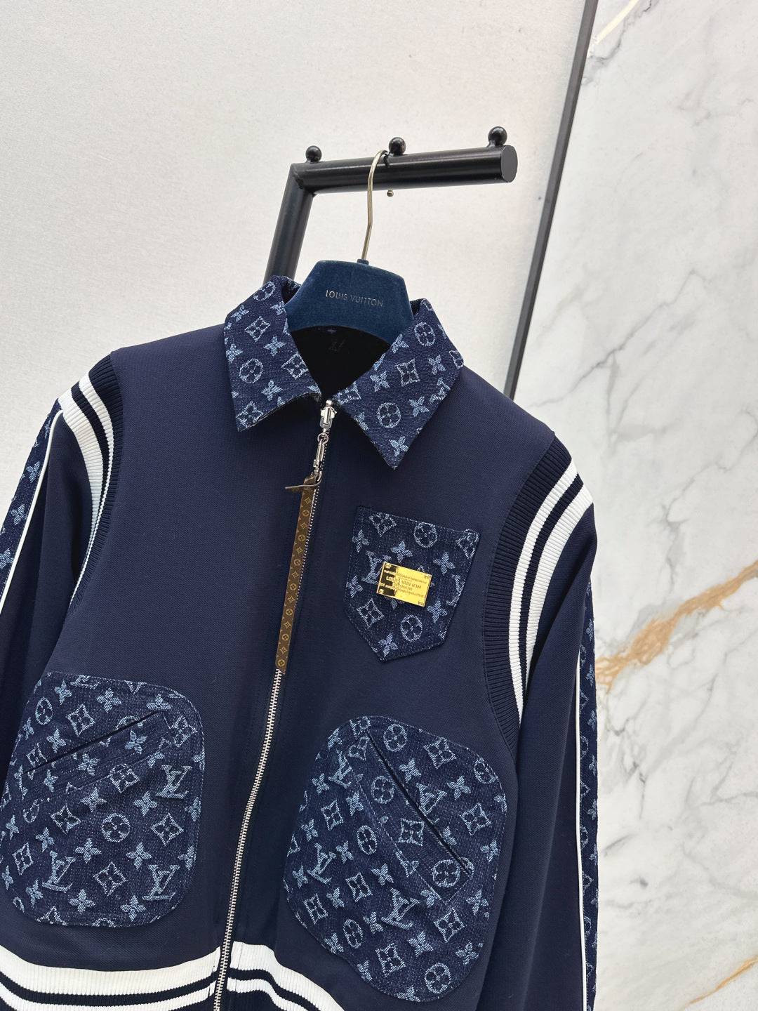 Loui 25fw reversible jacket