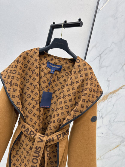 Loui 25fw hooded pea coats