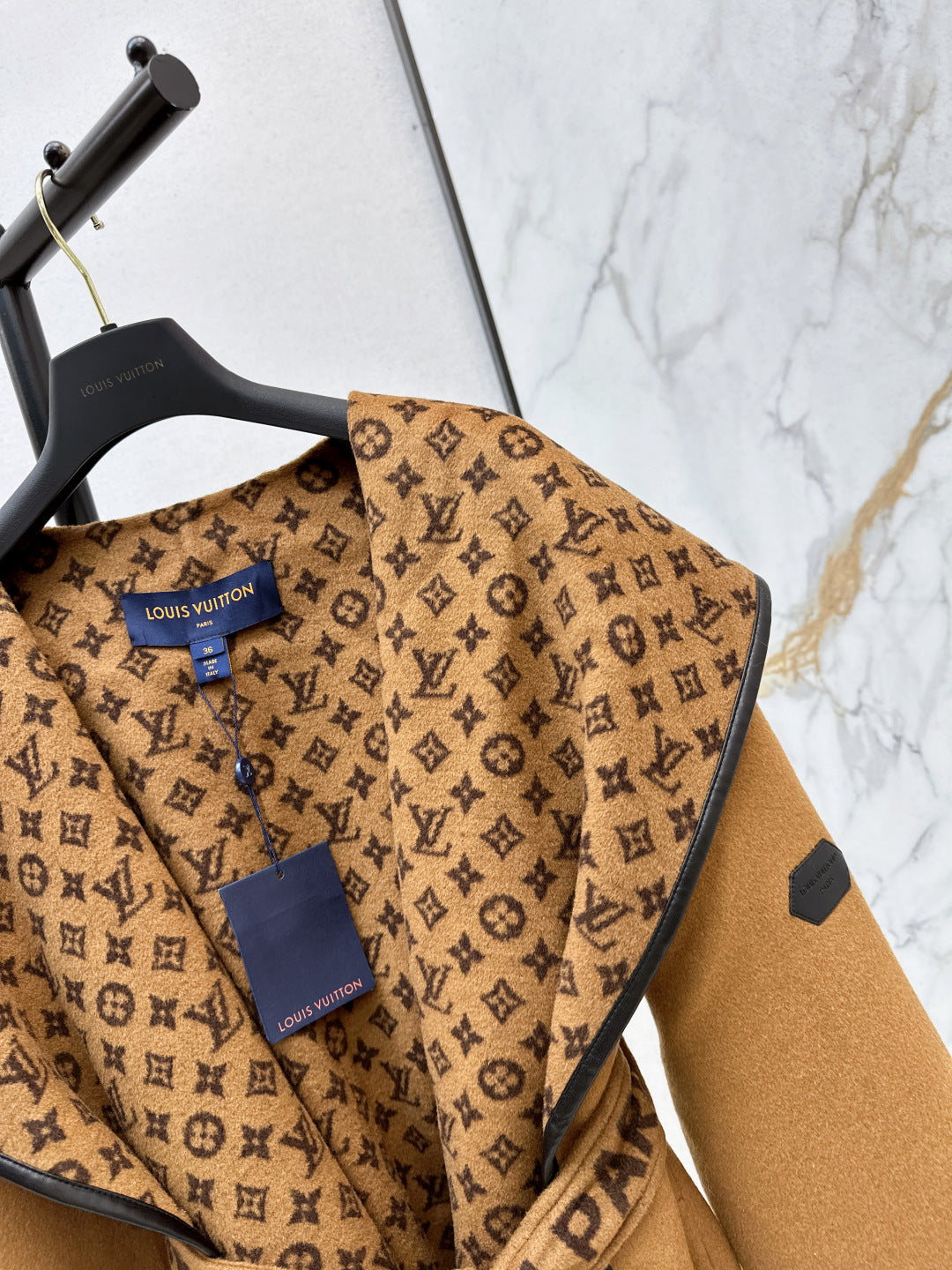 Loui 25fw hooded pea coats