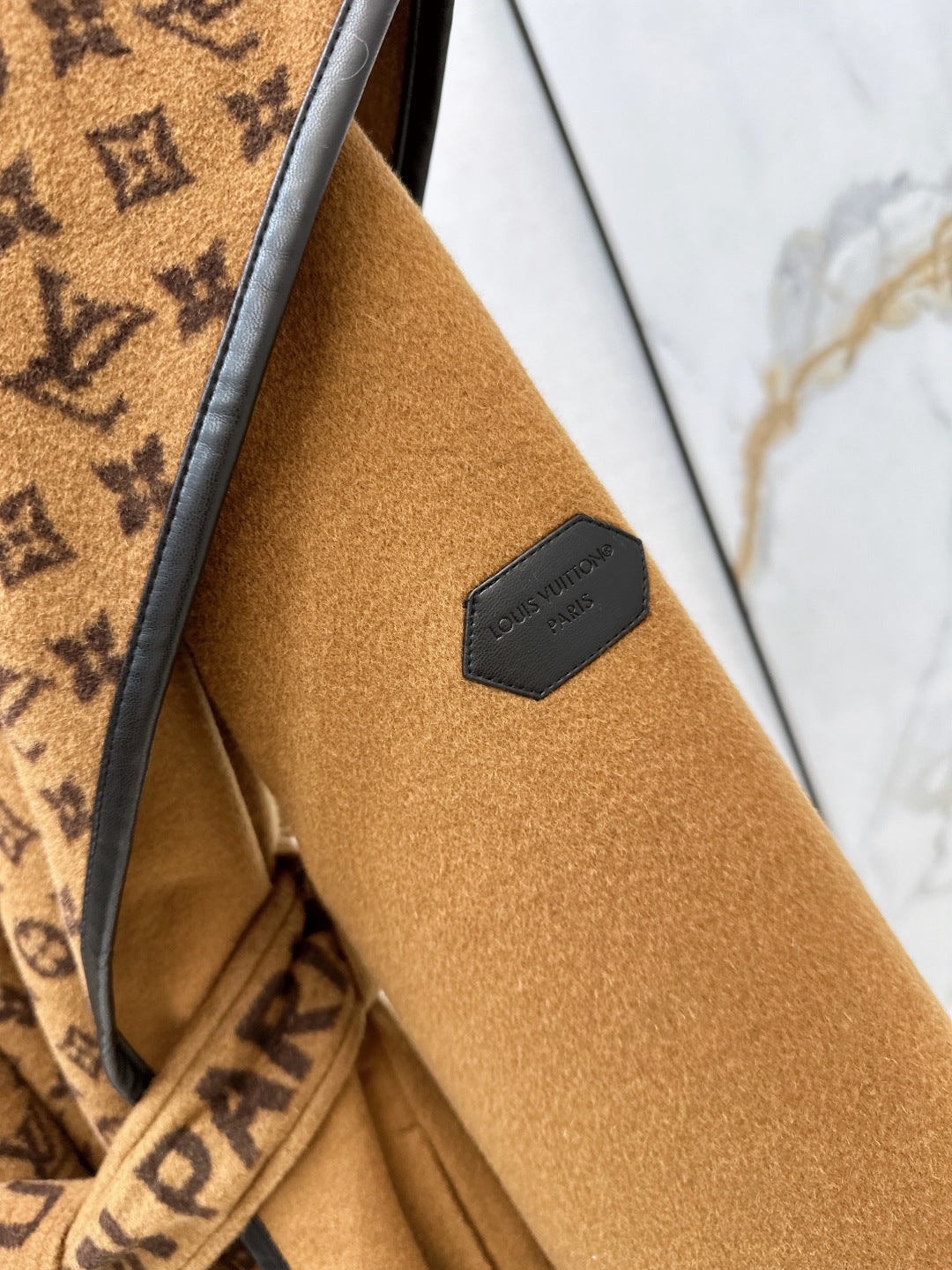 Loui 25fw hooded pea coats