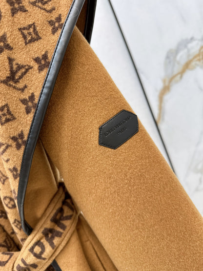 Loui 25fw hooded pea coats