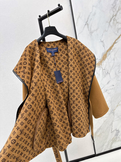 Loui 25fw hooded pea coats