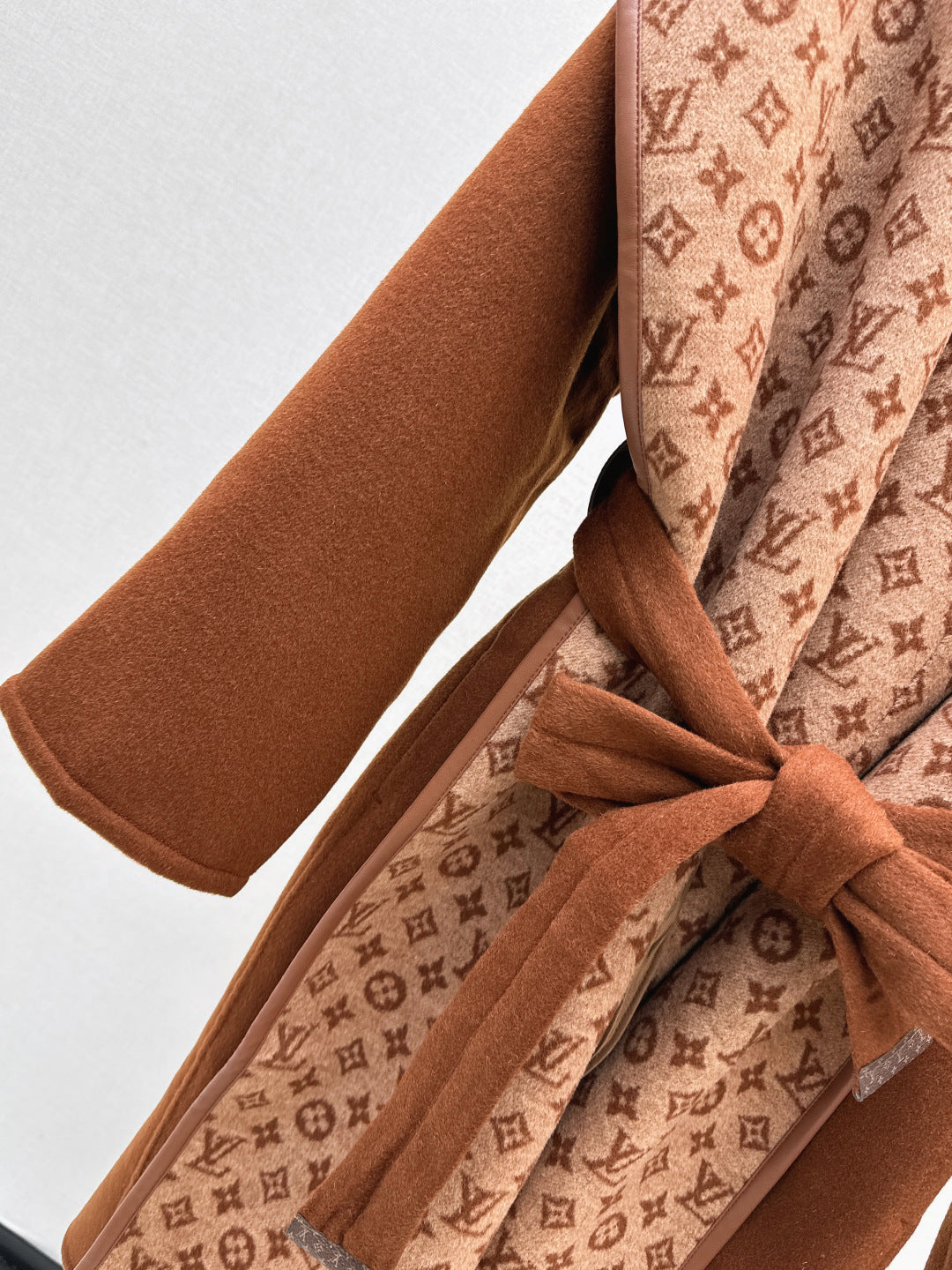 Loui 25fw hooded ovsercoats